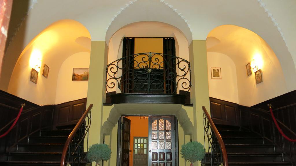 Palac Jastrowiec Exterior foto